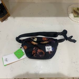 Herschel floral Fanny pack